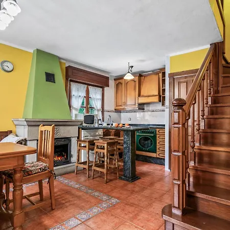 Casa Luis بيت للعطل Llenín
